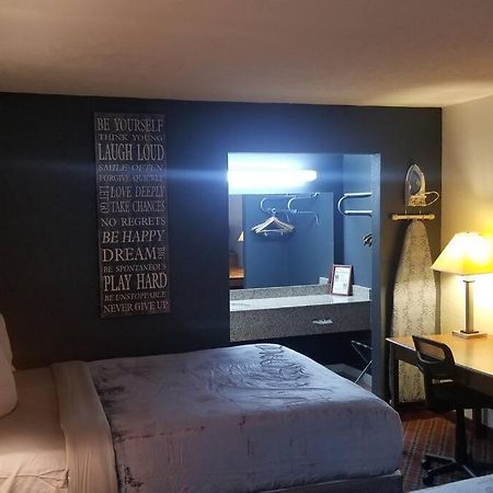 Hotel 2 Queen Beds Hotel Room 128 Booking Stillwater Eksteriør bilde